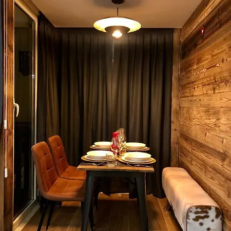 Central Apart Chalet بيريوِل تْشيرفينيا